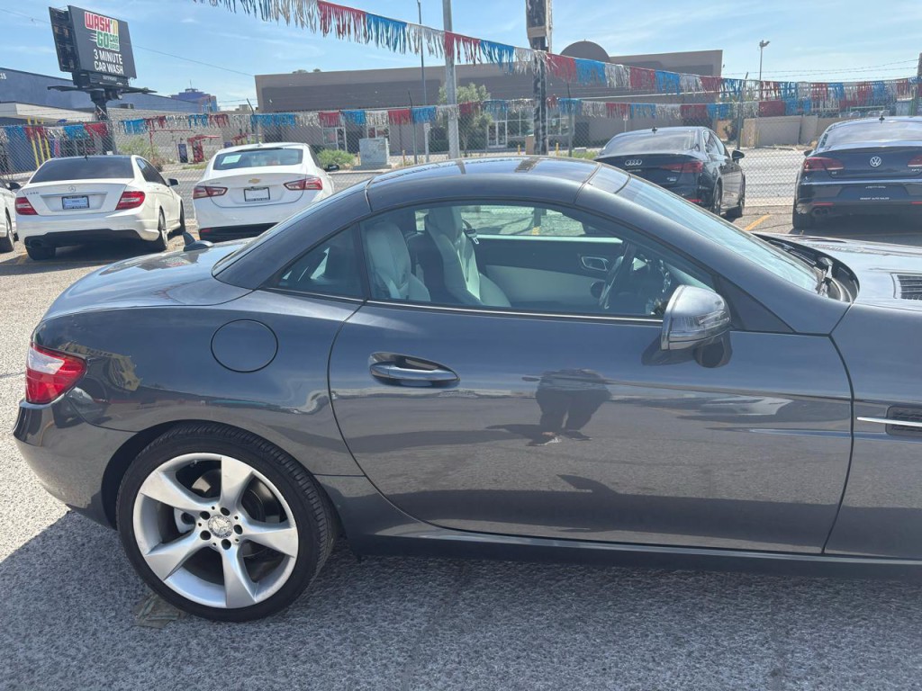 2012 Mercedes-Benz SLK-Class Image 25