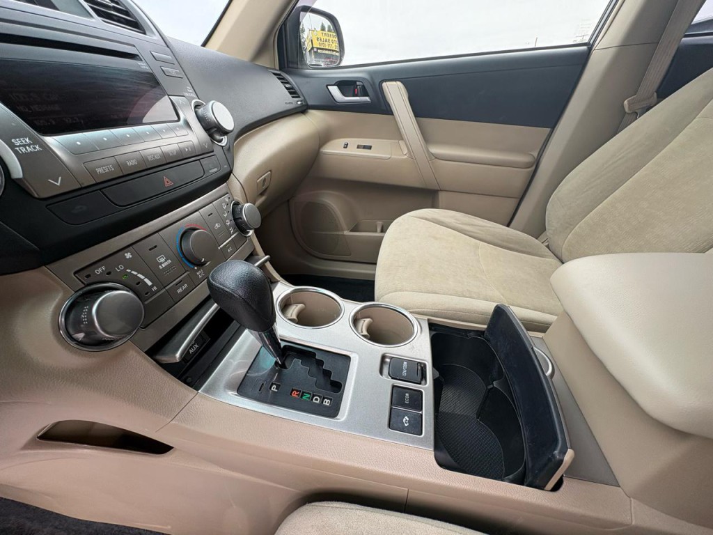 2012 Toyota Highlander Image 27