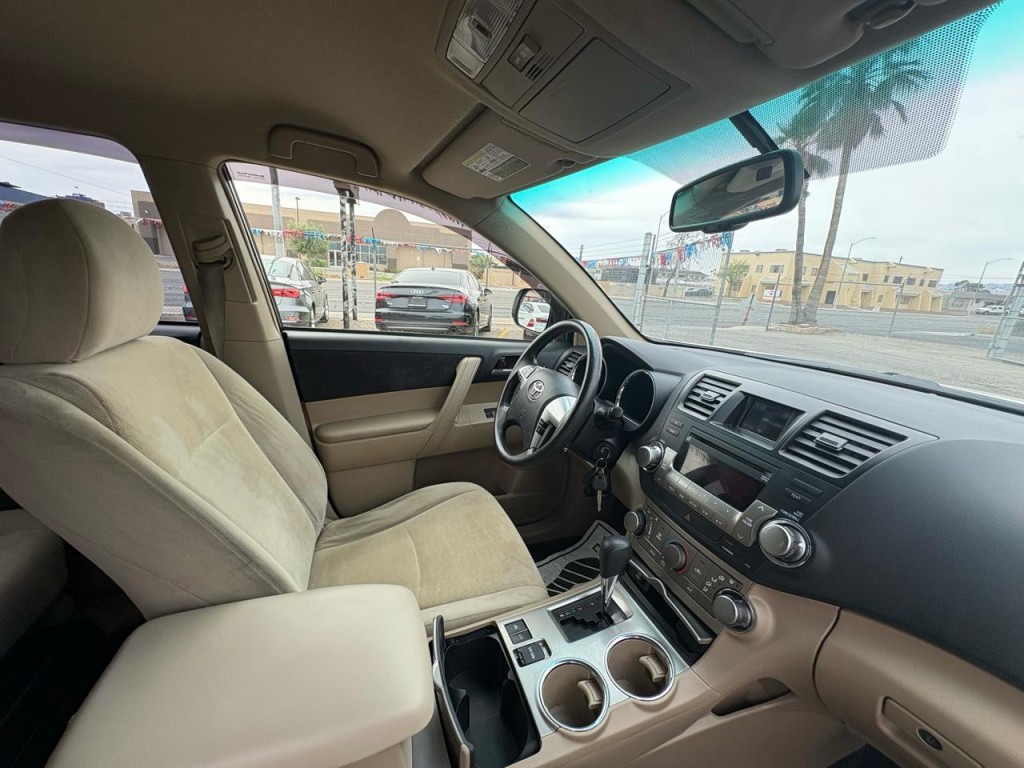 2012 Toyota Highlander Image 35