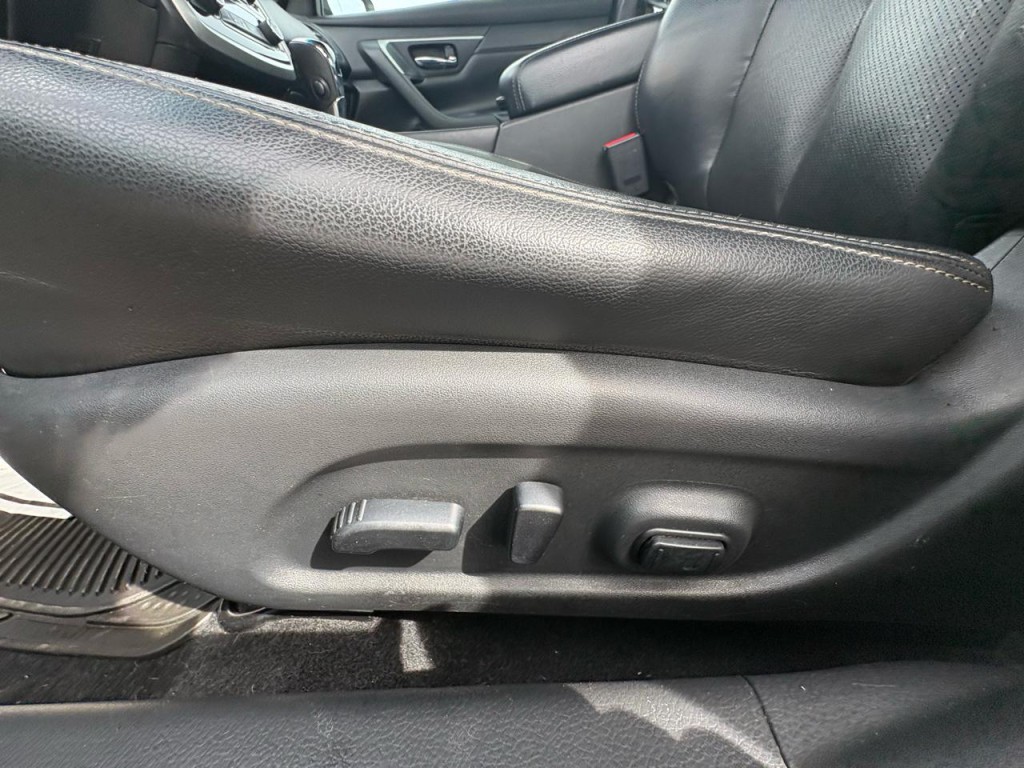 2018 Nissan Altima Image 12