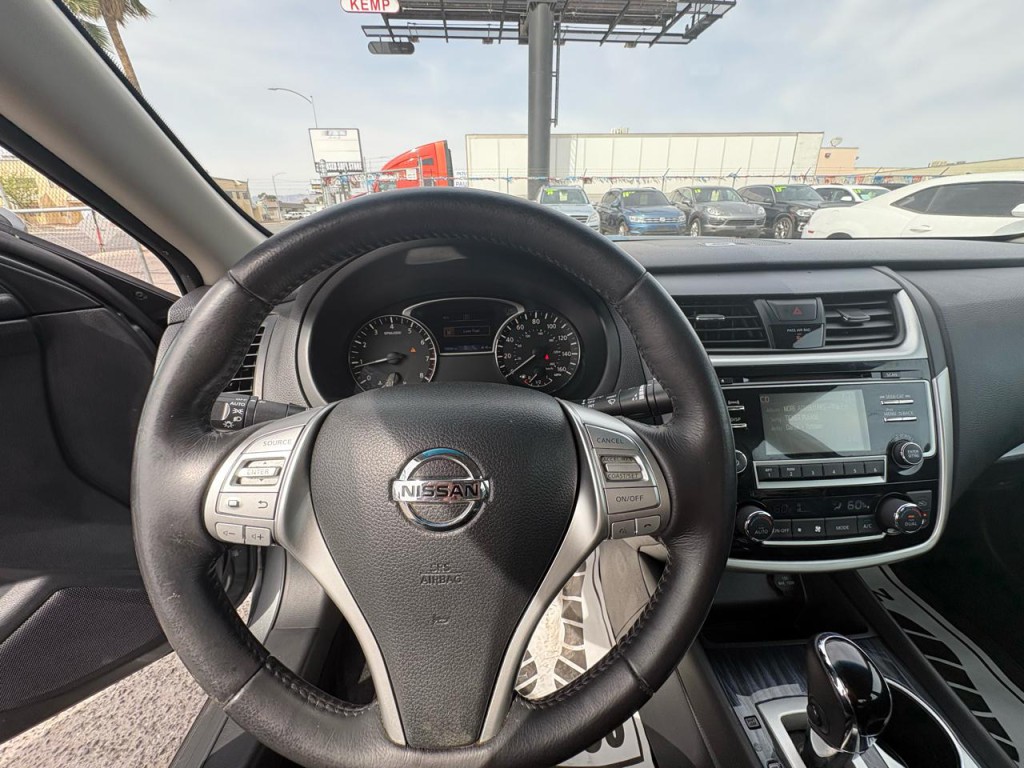 2018 Nissan Altima Image 14