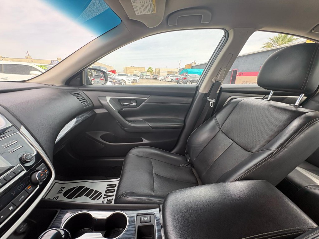 2018 Nissan Altima Image 15