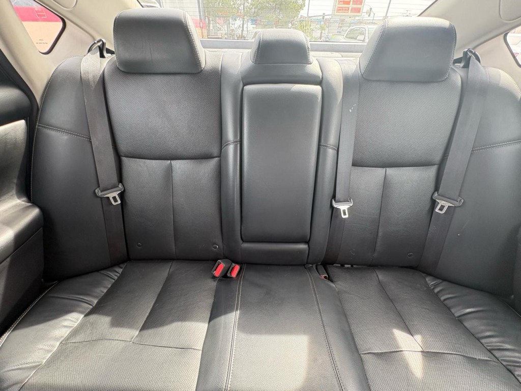 2018 Nissan Altima Image 18