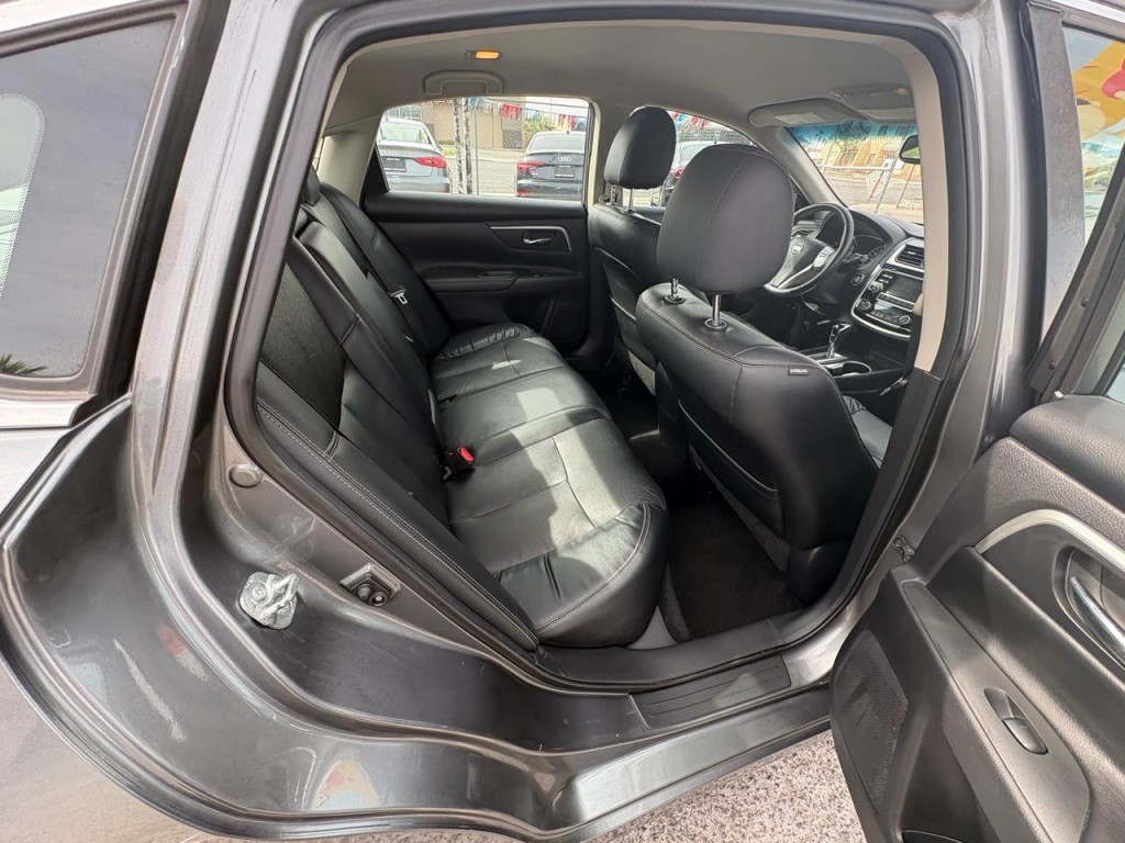 2018 Nissan Altima Image 26