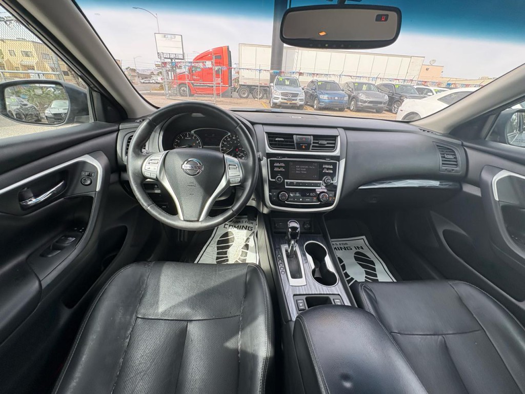 2018 Nissan Altima Image 28