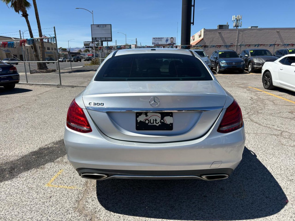 2015 Mercedes-Benz C-Class Image 6