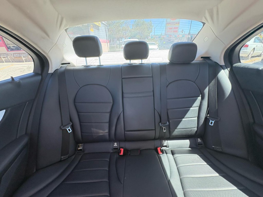 2015 Mercedes-Benz C-Class Image 15