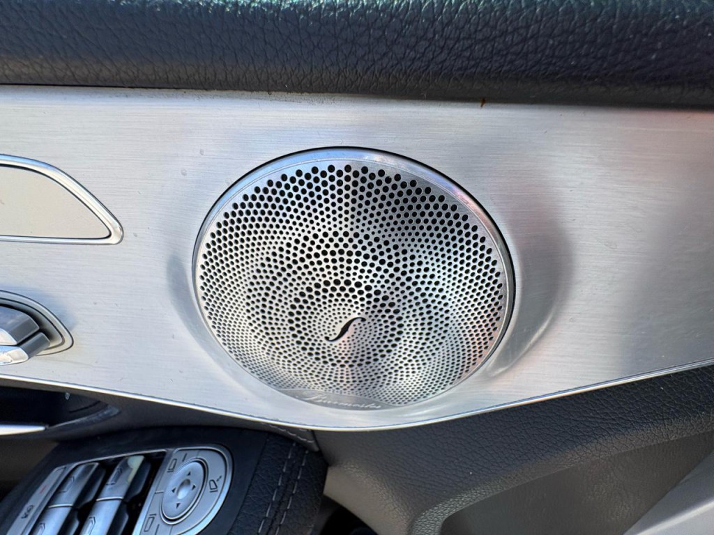 2015 Mercedes-Benz C-Class Image 19