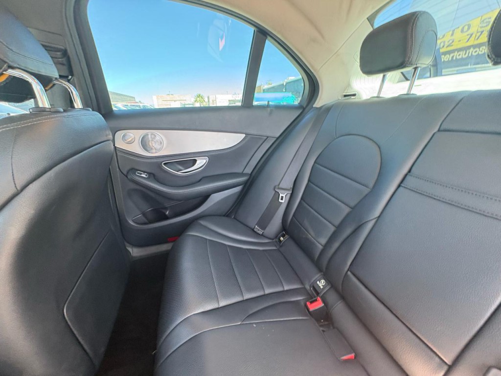 2015 Mercedes-Benz C-Class Image 23