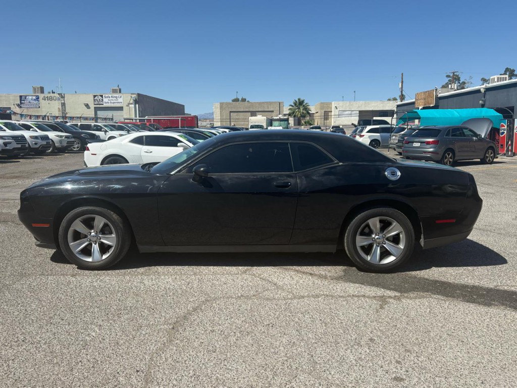 2015 Dodge Challenger Image 3