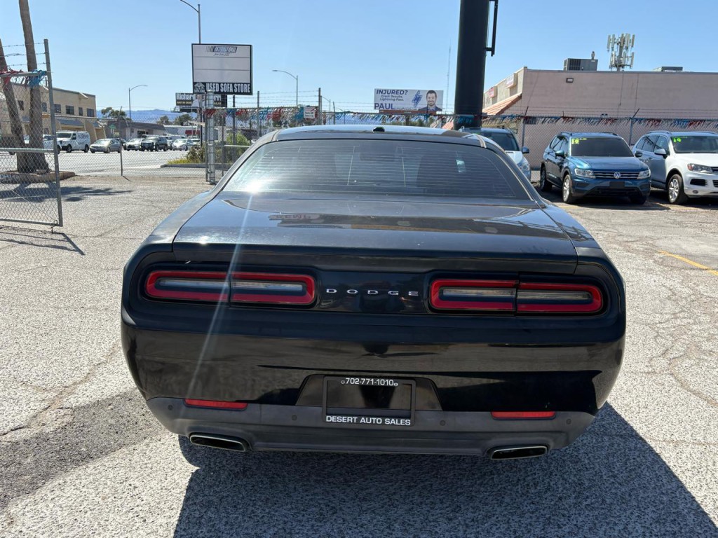 2015 Dodge Challenger Image 5