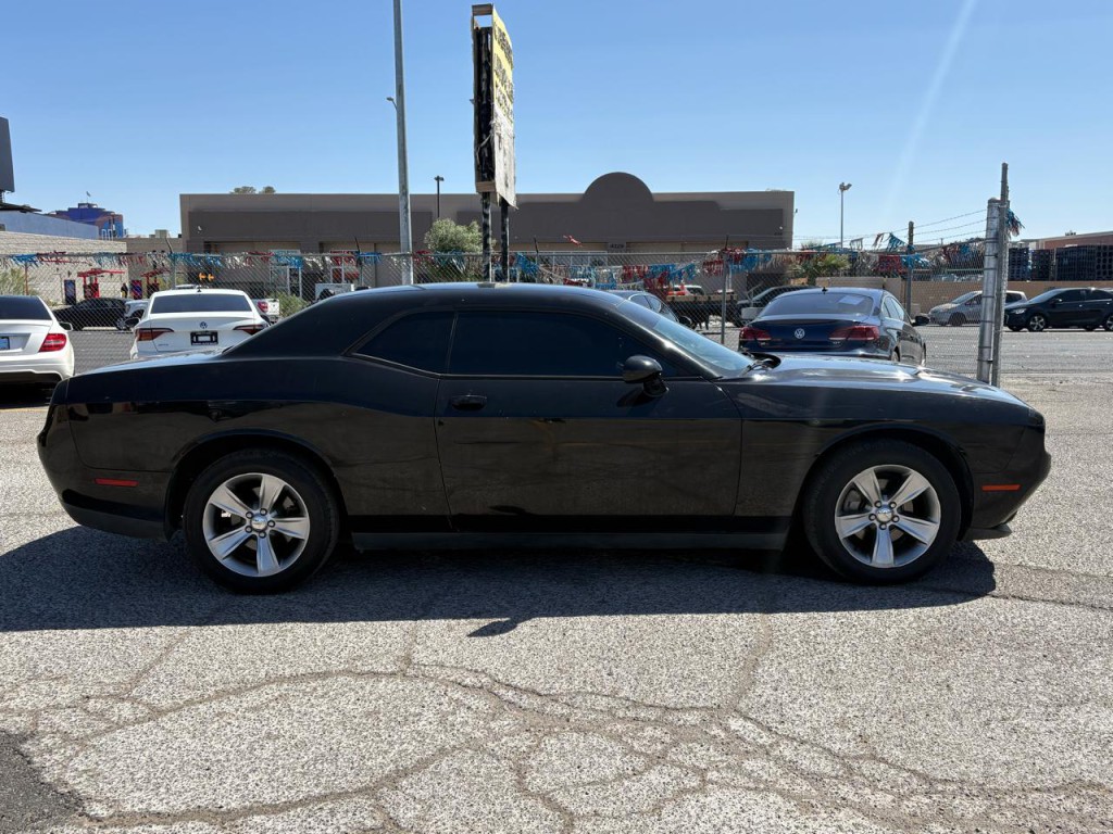2015 Dodge Challenger Image 7