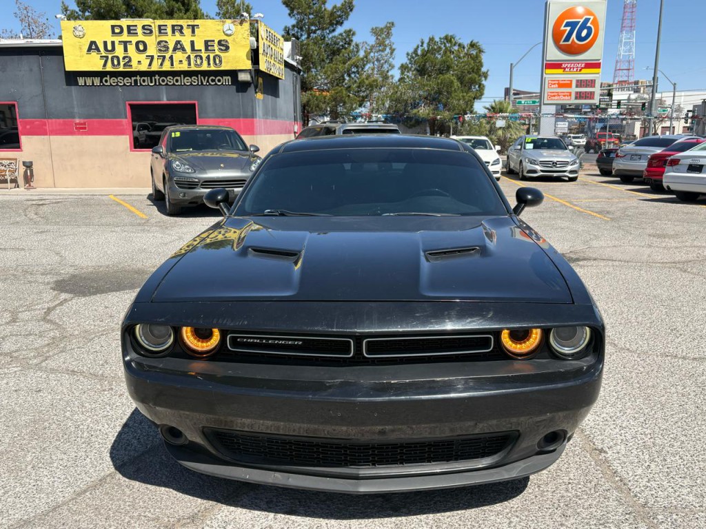 2015 Dodge Challenger Image 9