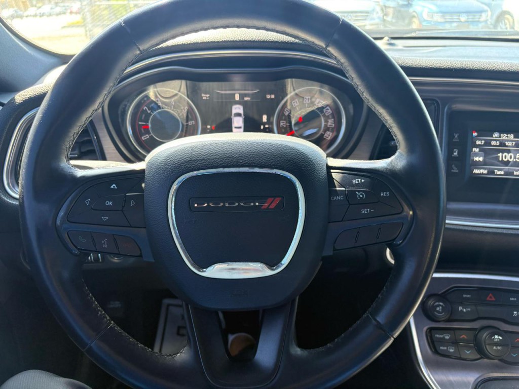2015 Dodge Challenger Image 23