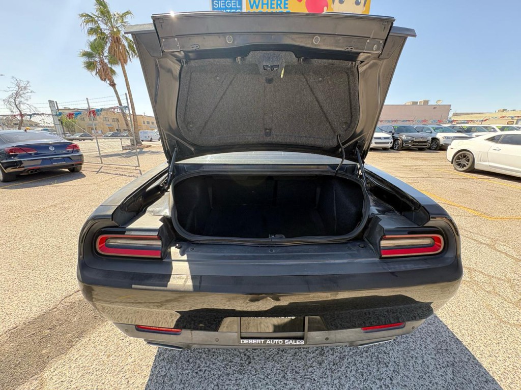 2015 Dodge Challenger Image 26