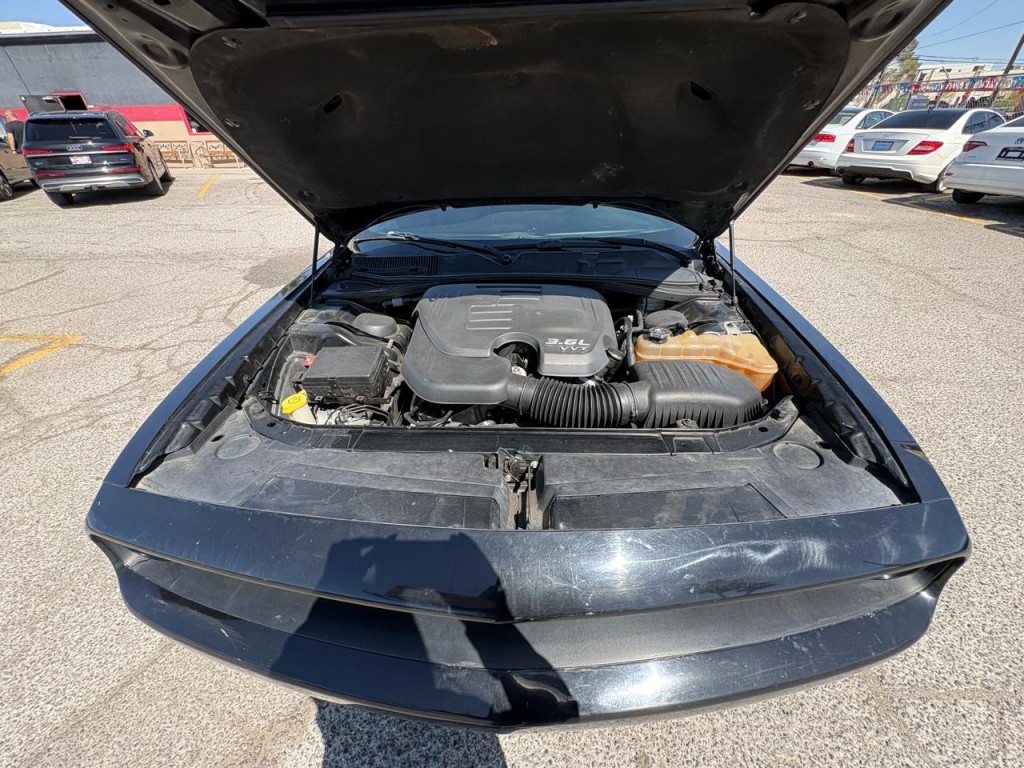 2015 Dodge Challenger Image 27