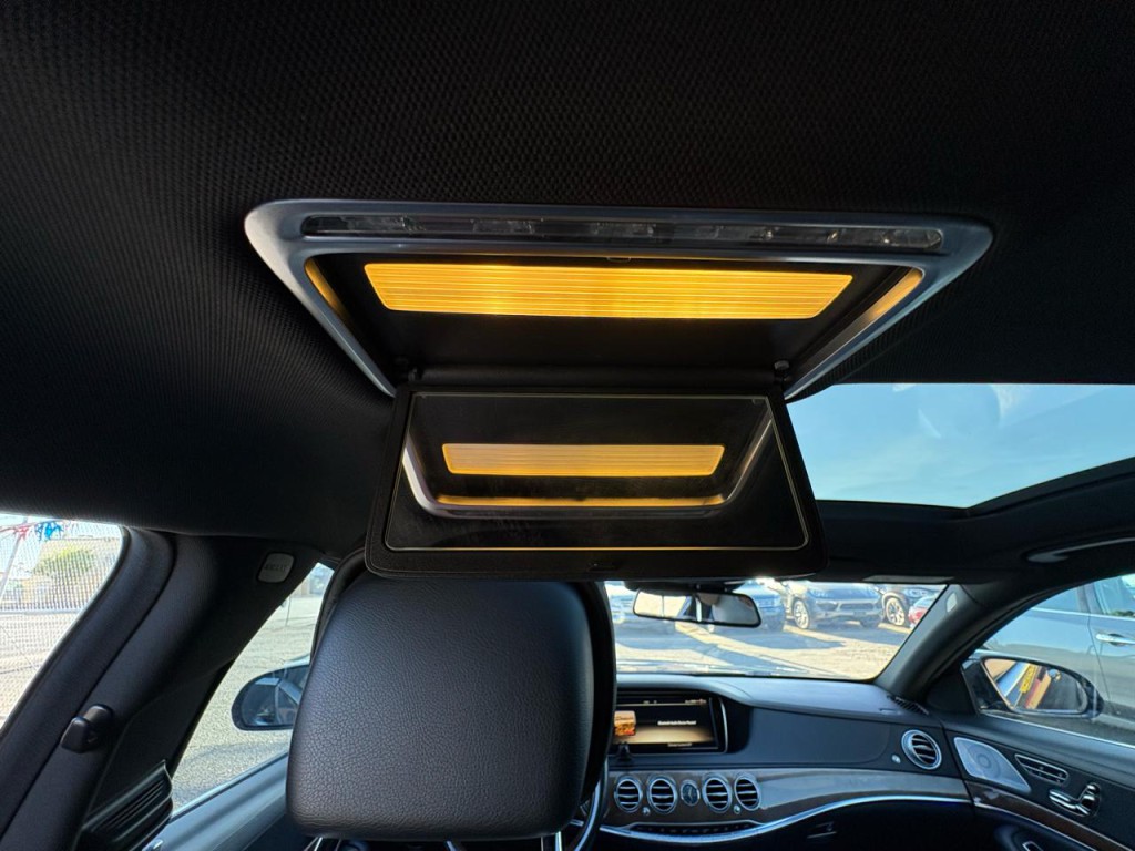2014 Mercedes-Benz S-Class Image 35