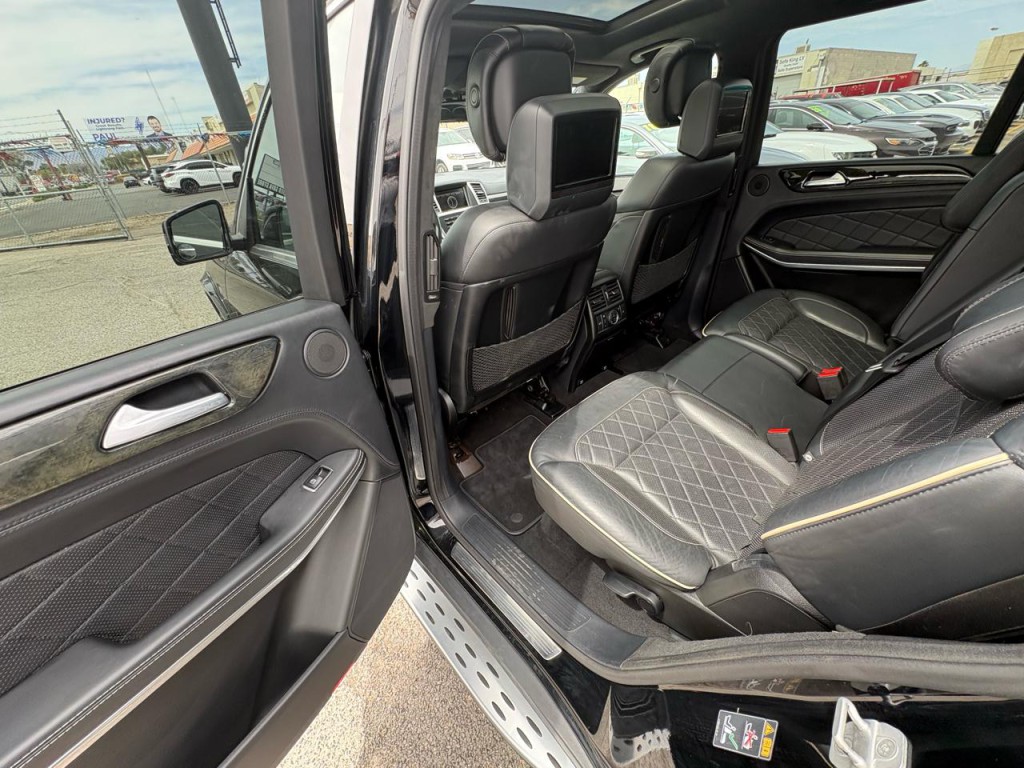 2015 Mercedes-Benz GL-Class Image 21