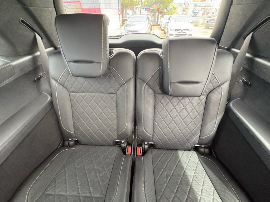 2015 Mercedes-Benz GL-Class Image 23