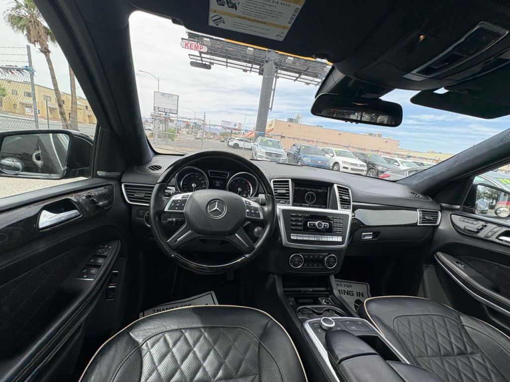 2015 Mercedes-Benz GL-Class Image 25