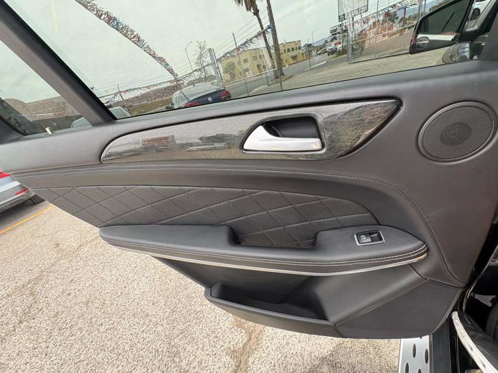 2015 Mercedes-Benz GL-Class Image 27