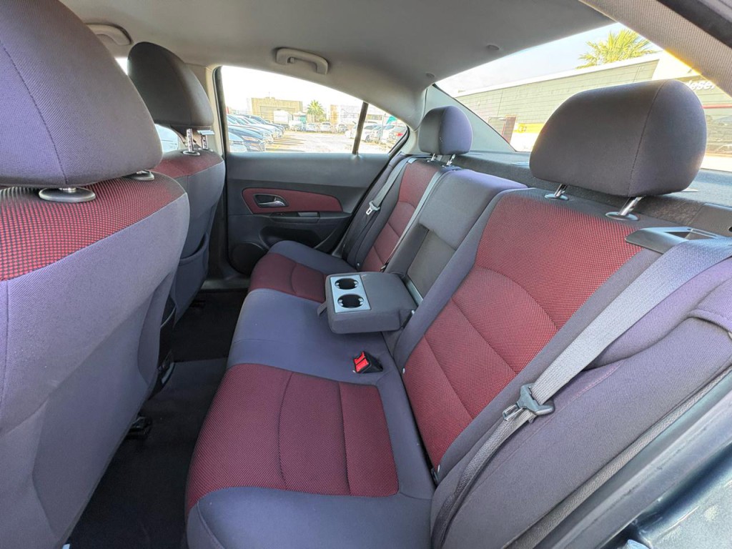 2013 Chevrolet Cruze Image 28