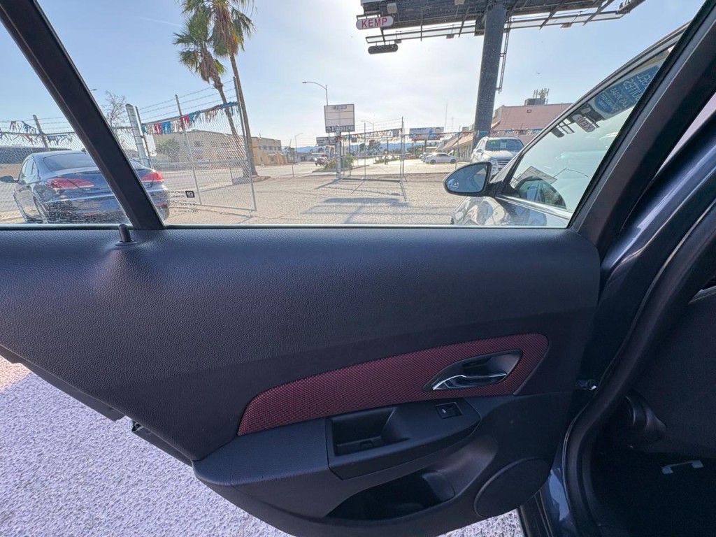 2013 Chevrolet Cruze Image 29