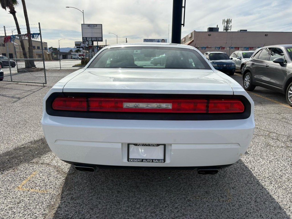 2013 Dodge Challenger Image 5