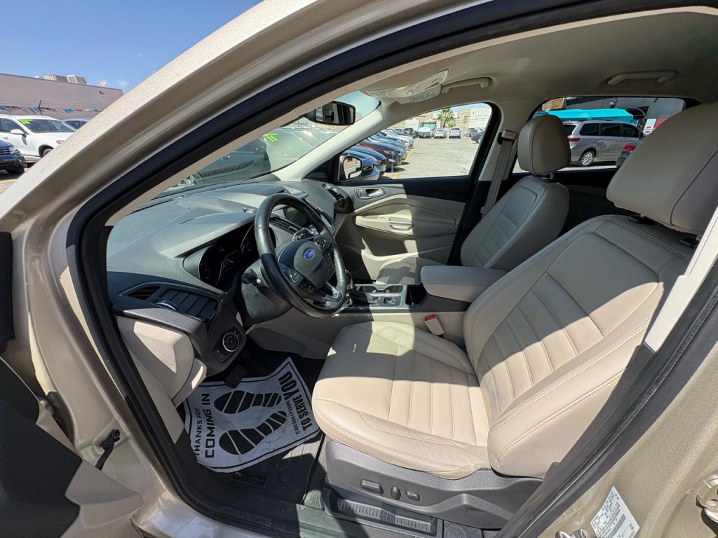 2017 Ford Escape Image 12