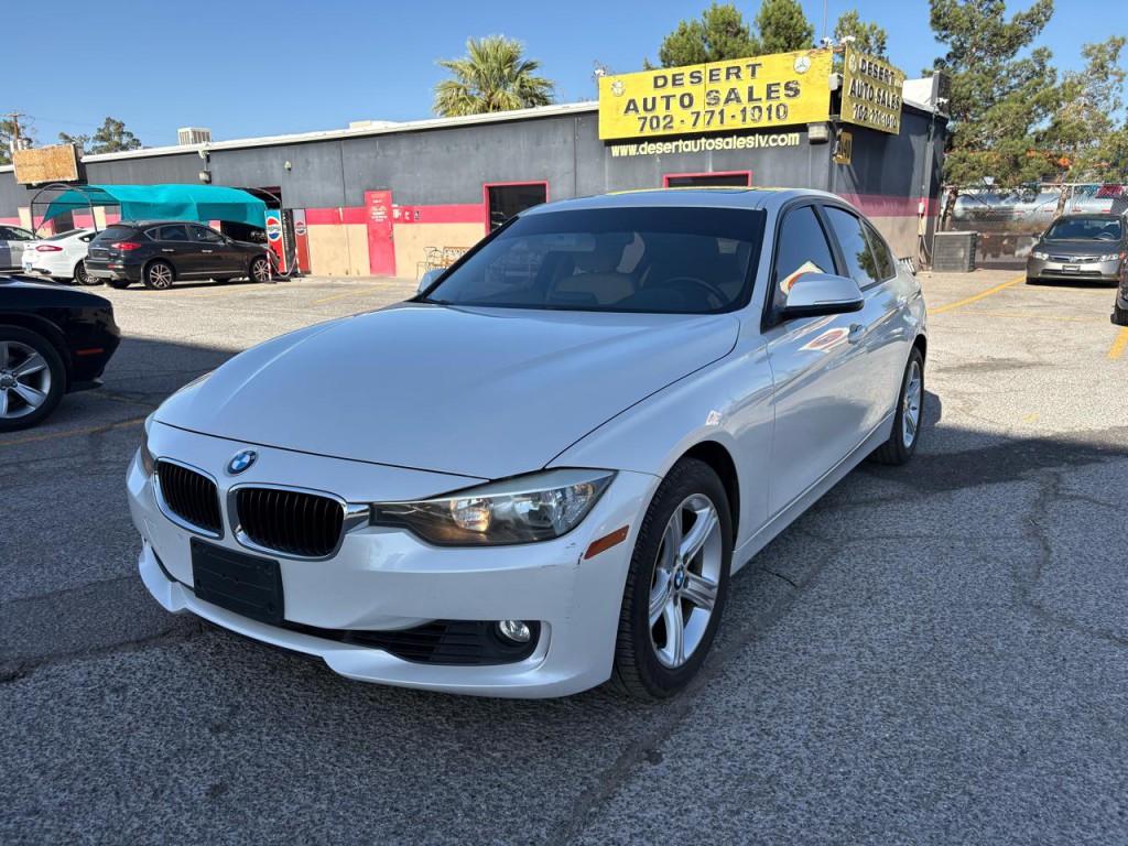 2012 BMW 3 Series Image 2