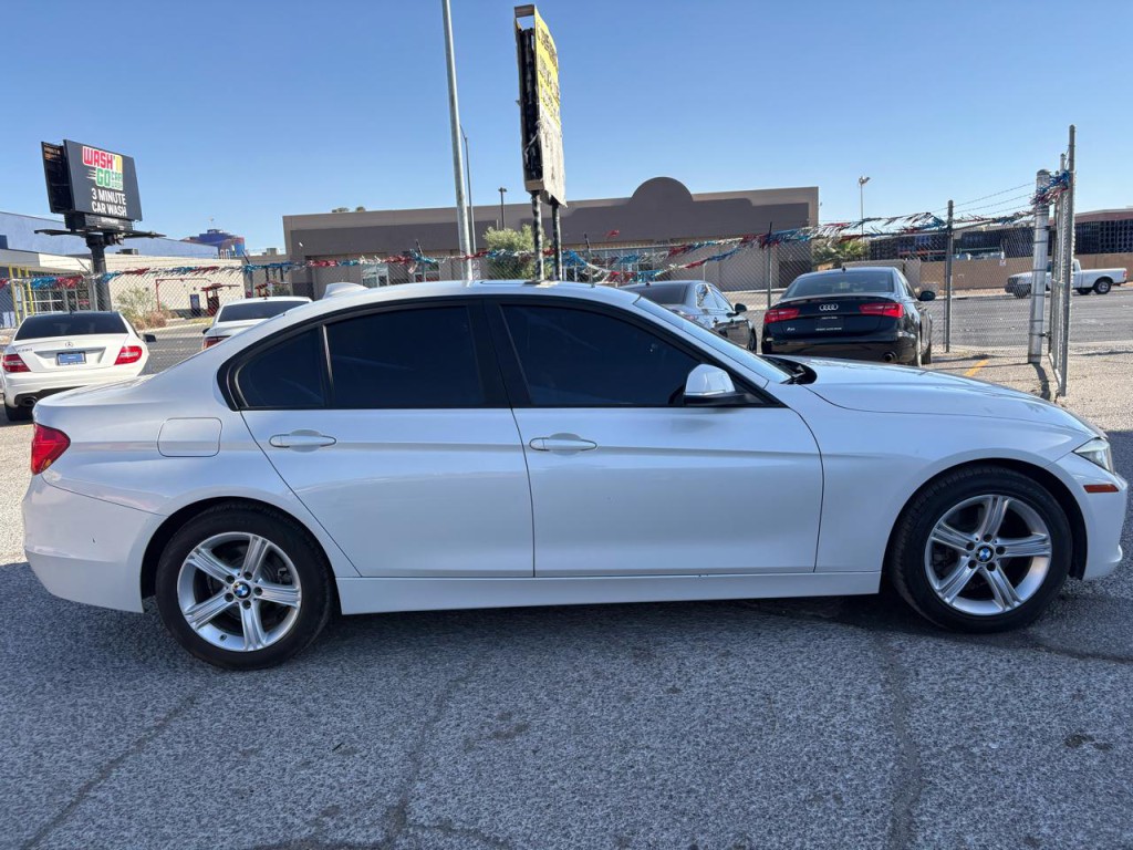2012 BMW 3 Series Image 7
