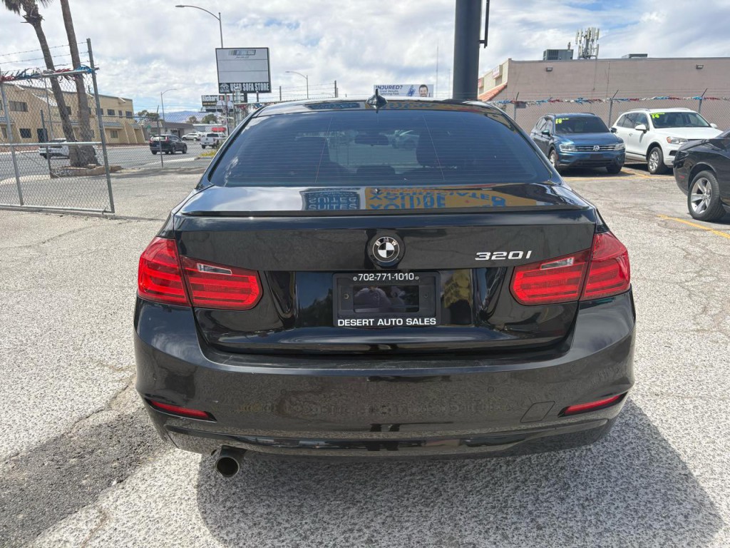 2015 BMW 3 Series Image 5