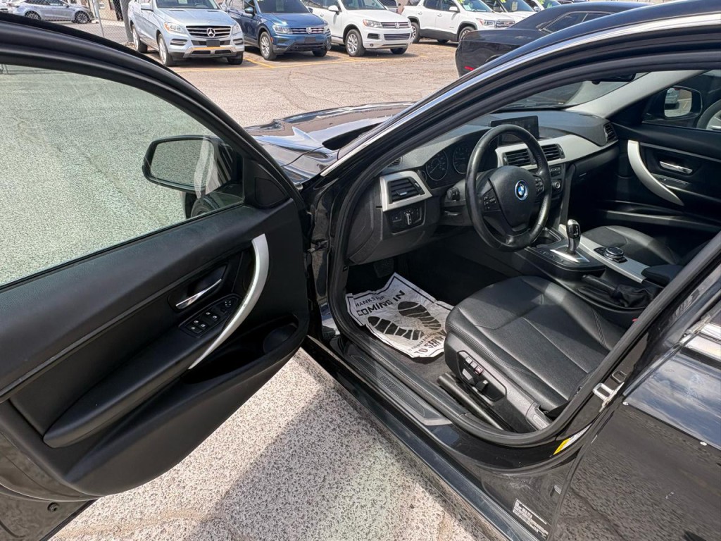 2015 BMW 3 Series Image 10
