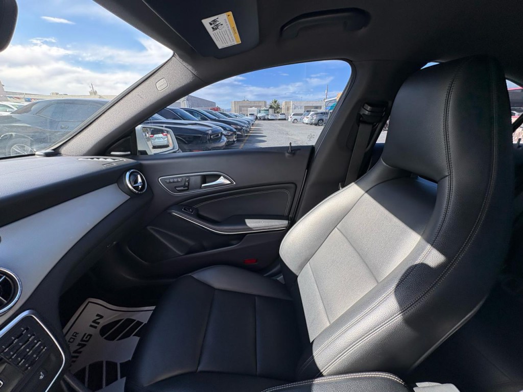 2014 Mercedes-Benz CLA-Class Image 18