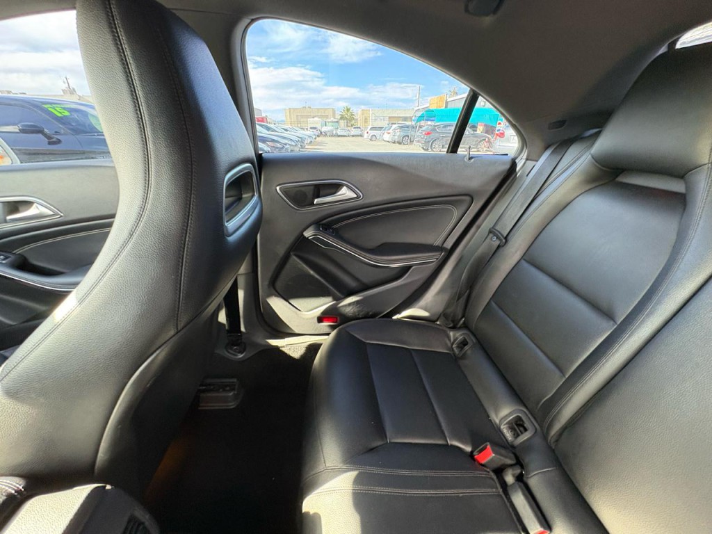 2014 Mercedes-Benz CLA-Class Image 23