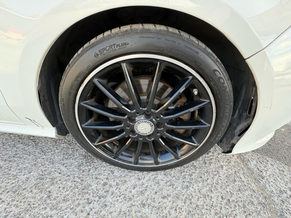2014 Mercedes-Benz CLA-Class Image 26