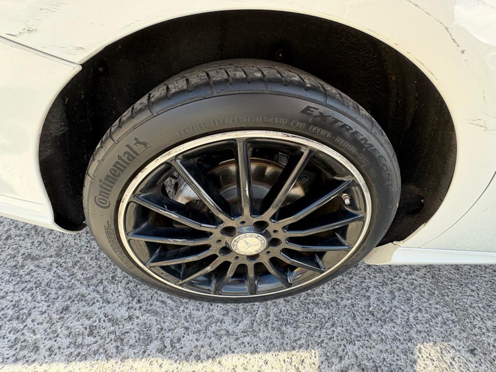 2014 Mercedes-Benz CLA-Class Image 27