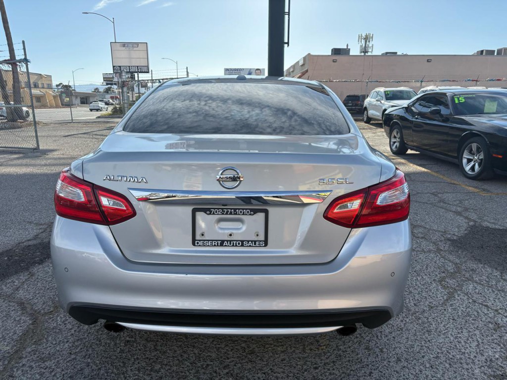 2017 Nissan Altima Image 4