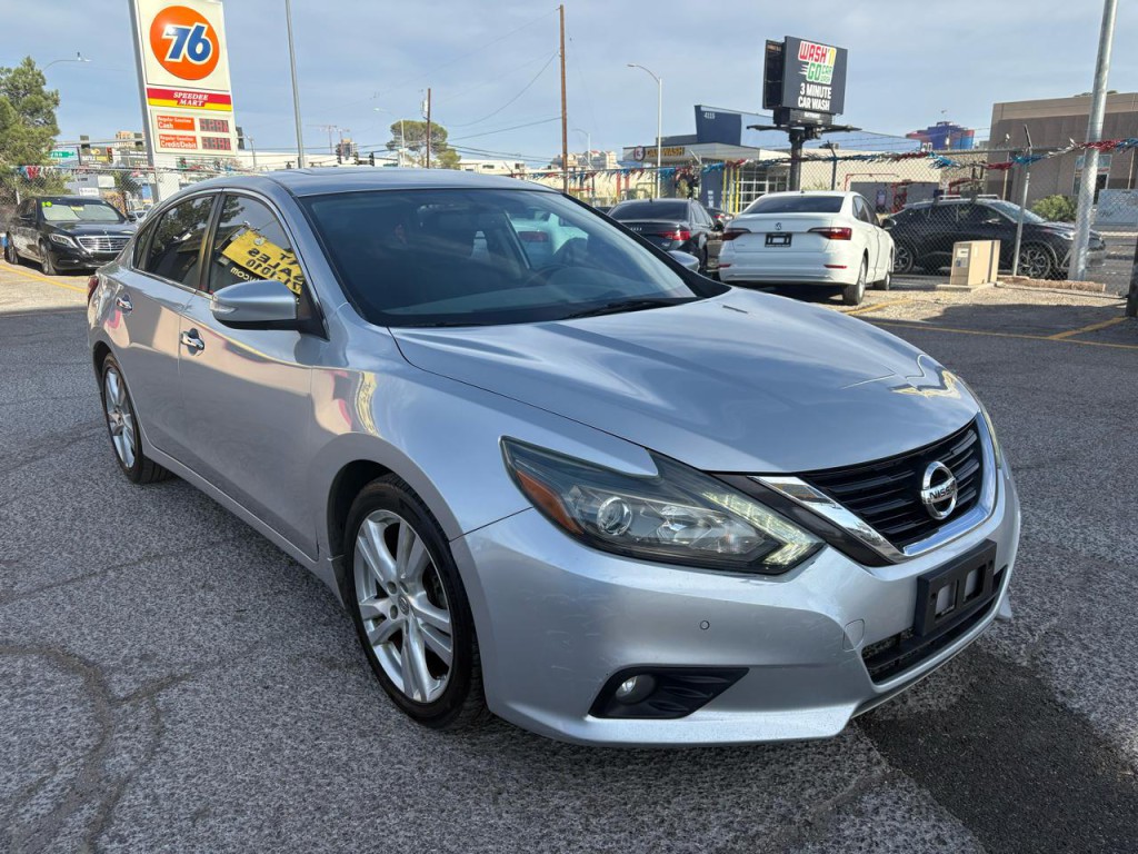 2017 Nissan Altima Image 7
