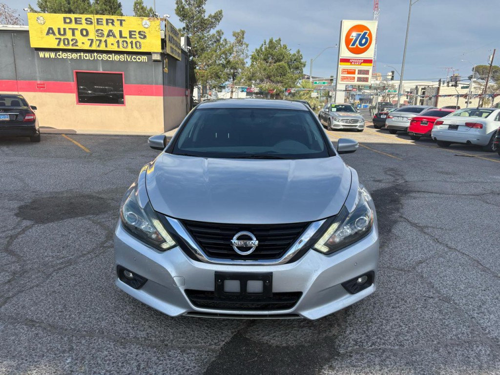 2017 Nissan Altima Image 8
