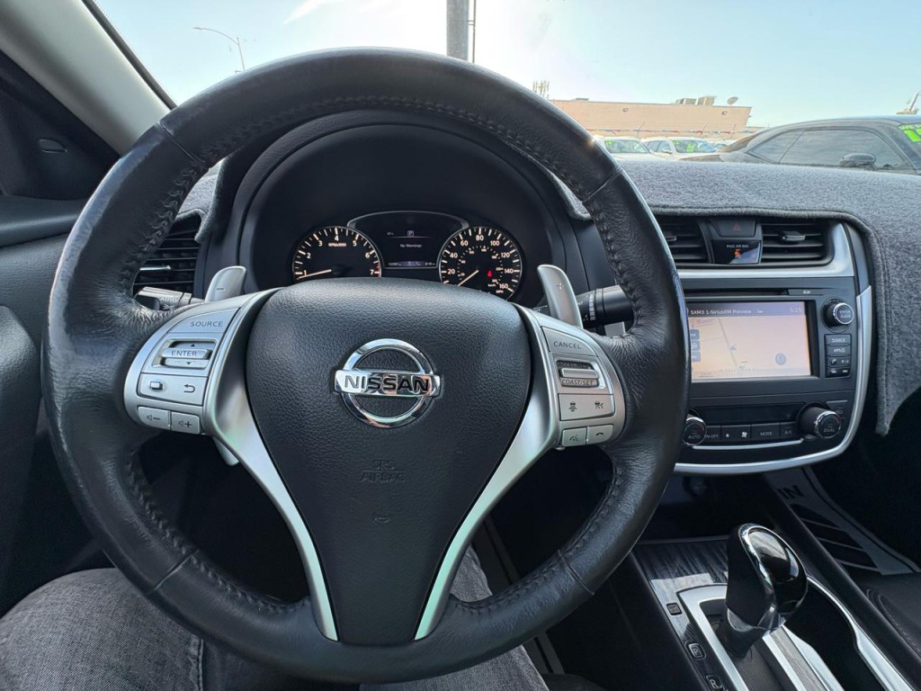 2017 Nissan Altima Image 13