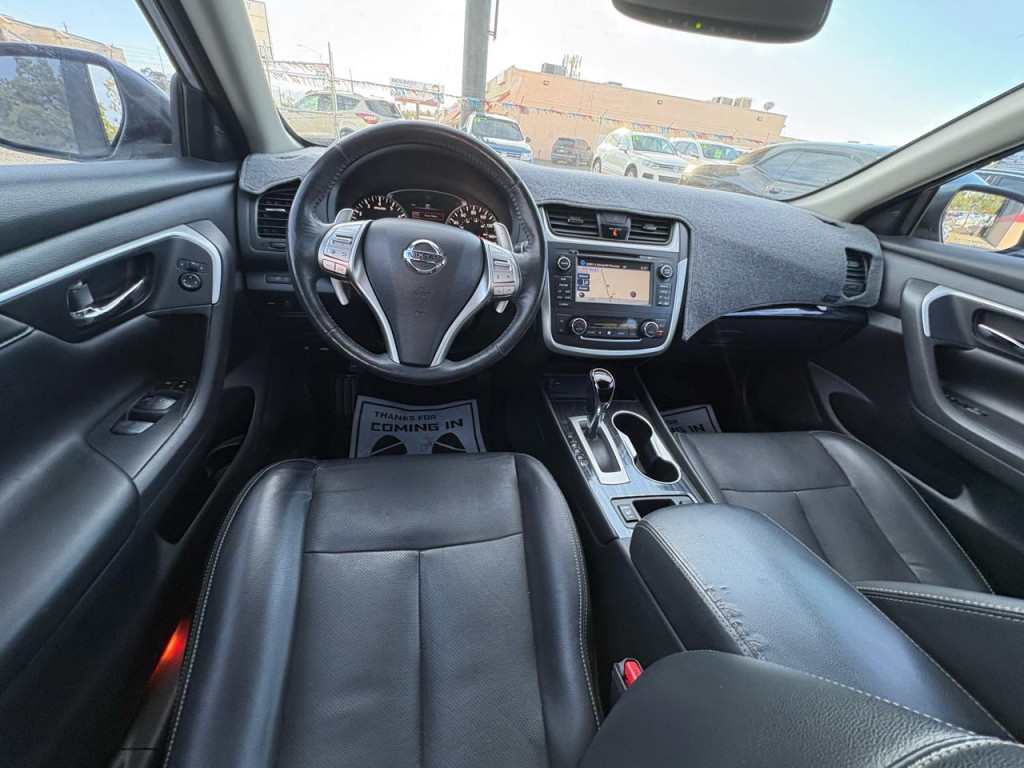 2017 Nissan Altima Image 25