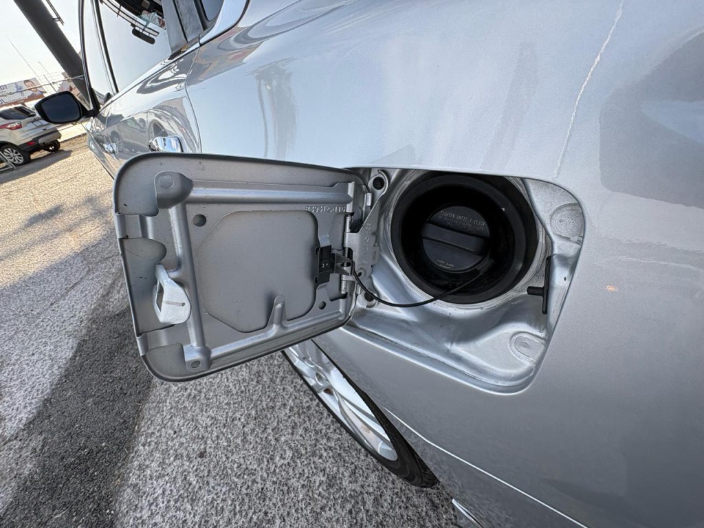 2017 Nissan Altima Image 27