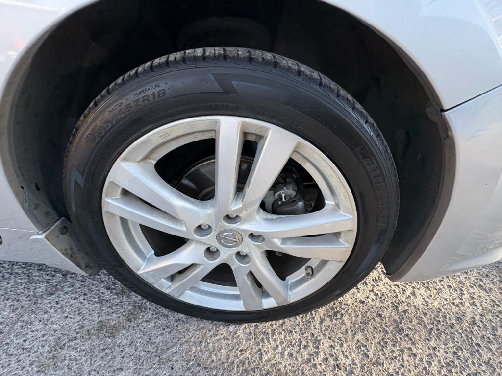 2017 Nissan Altima Image 32