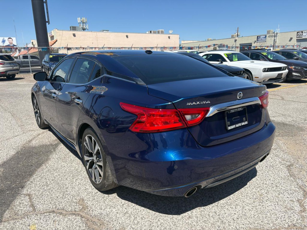 2016 Nissan Maxima Image 3