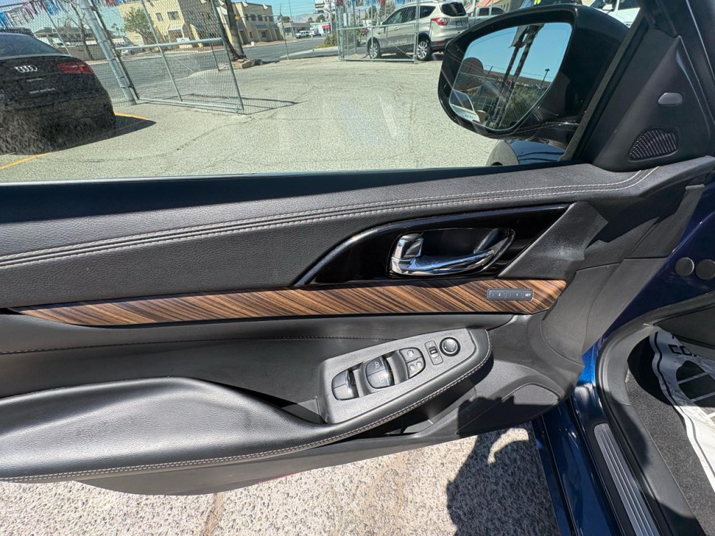 2016 Nissan Maxima Image 10