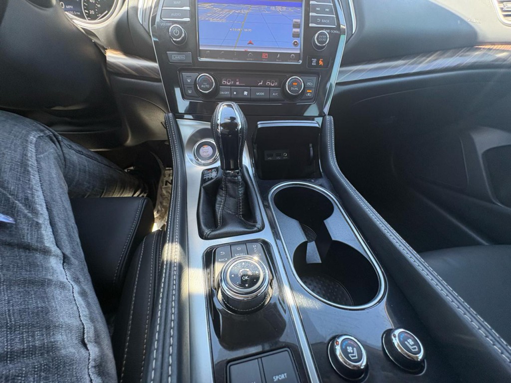2016 Nissan Maxima Image 17