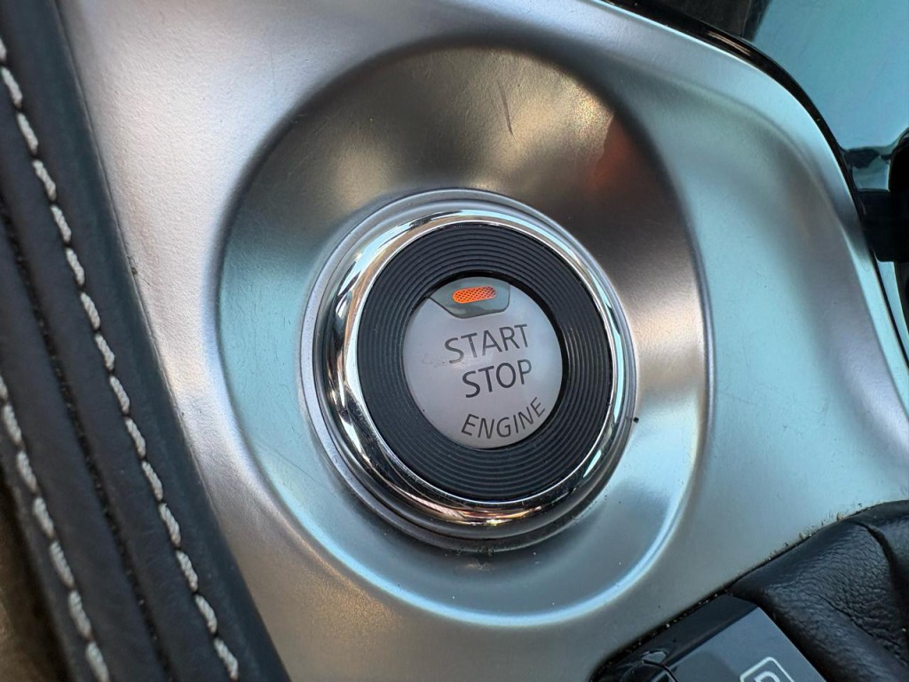 2016 Nissan Maxima Image 21