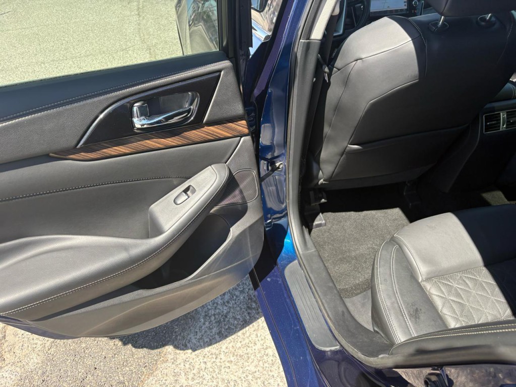 2016 Nissan Maxima Image 23