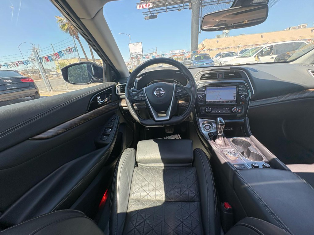 2016 Nissan Maxima Image 24